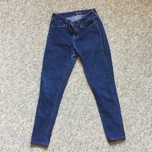Levi’s blue skinny jeans size 26